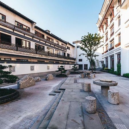 Atour Hotel Haining Leather City South Gate Екстер'єр фото