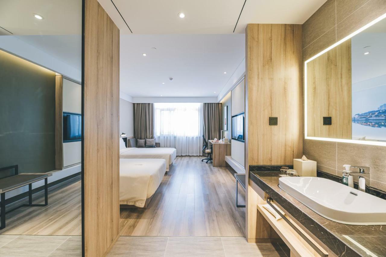 Atour Hotel Haining Leather City South Gate Екстер'єр фото