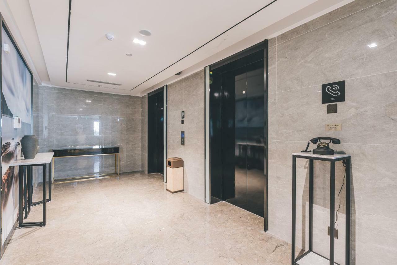 Atour Hotel Haining Leather City South Gate Екстер'єр фото